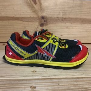 Altra NR5 zero Drop with Gaiter Trap men’s size 9